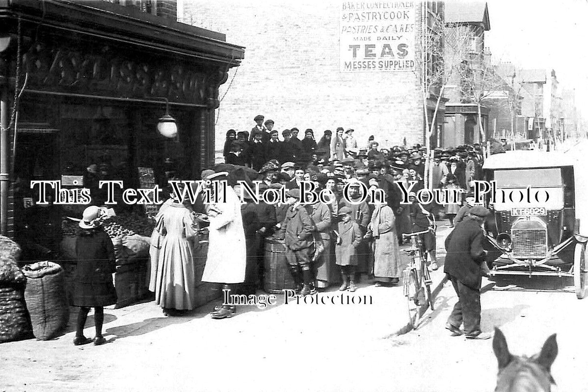LO 3834 - Upper Richmond Road, Putney, London c1914