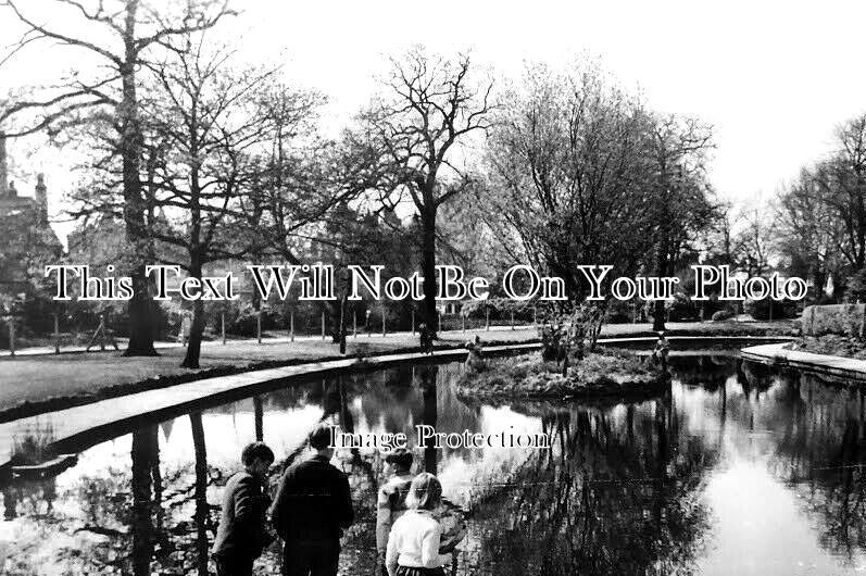 LO 3994 - Pymmes Park, Edmonton, London