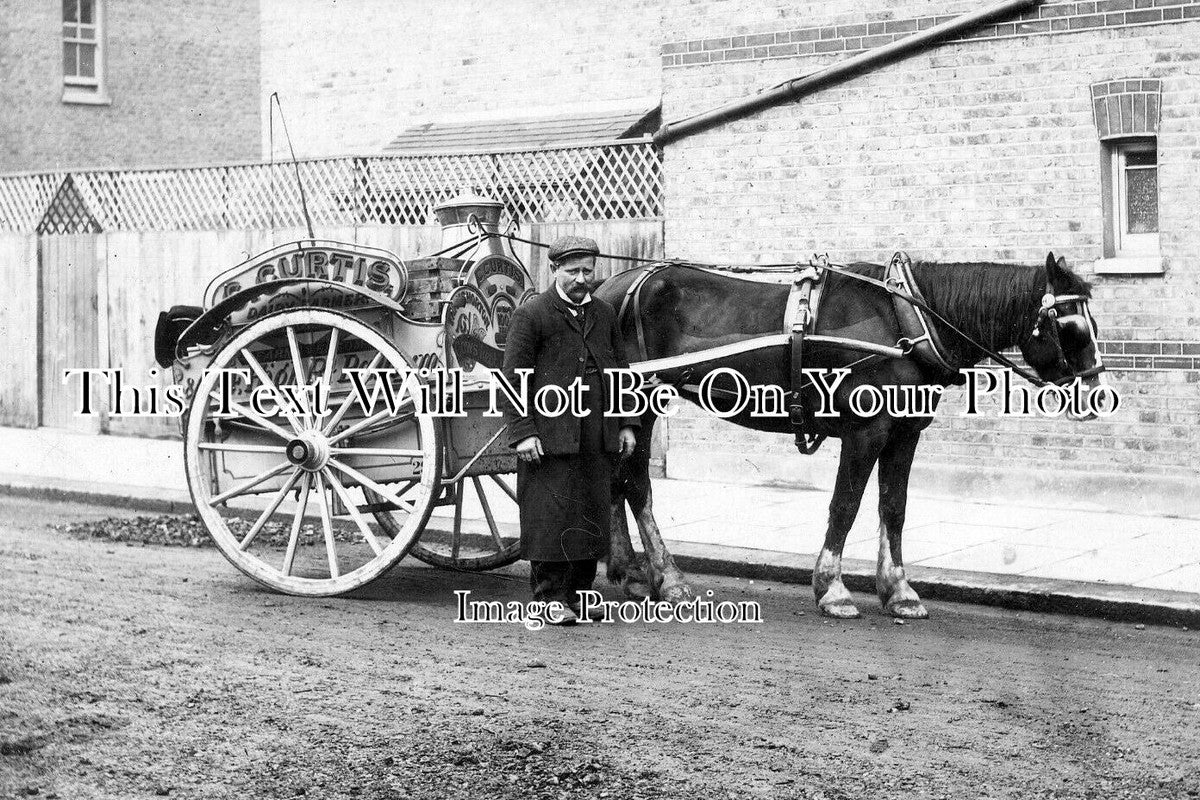 LO 4000 - Dairy Cart Milkman, Clapham Junction, Brixton, London