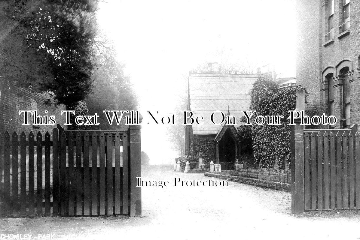 LO 4094 - Cholmeley Park Entrance, Highgate, London