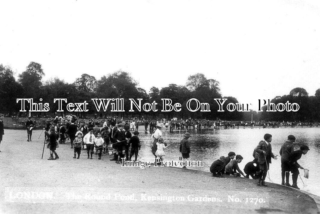 LO 4153 - The Round Pond, Kensington Gardens, London