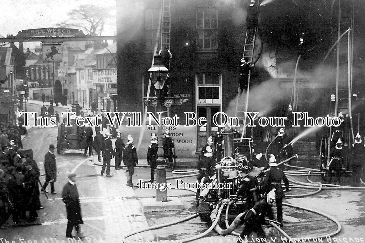 LO 4721 - Fire At The Red Lion Pub, Hampton, London c1908