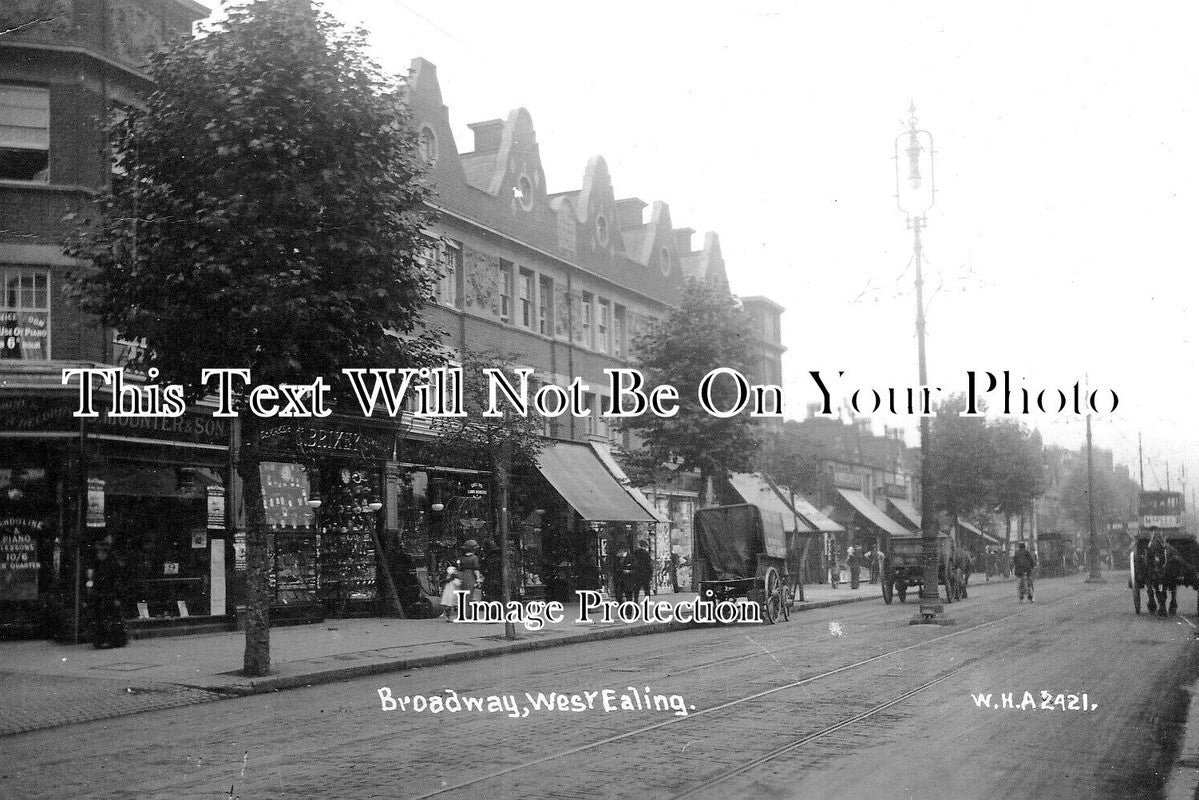 LO 4772 - Broadway, West Ealing, London c1916
