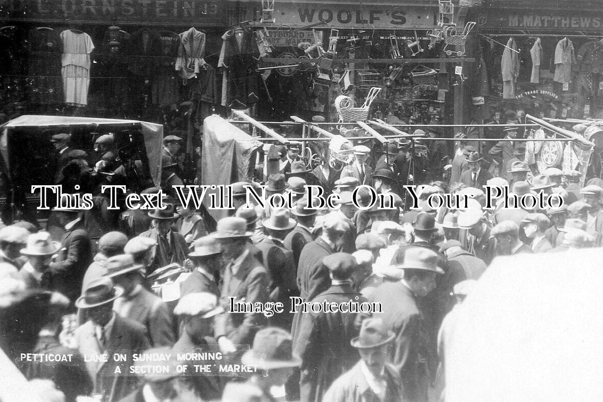LO 4879 - Petticoat Lane Market, Whitechapel, London