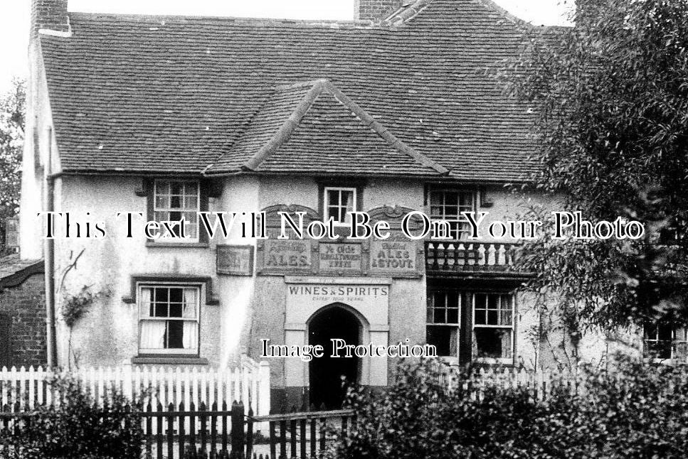 LO 4973 - The King & Tinker Pub, Enfield, London