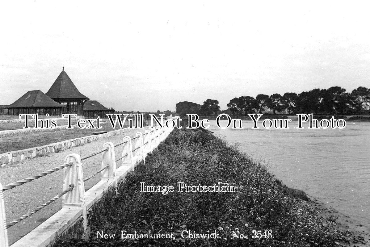 LO 5288 - New Embankment, Chiswick, Hounslow, London c1920