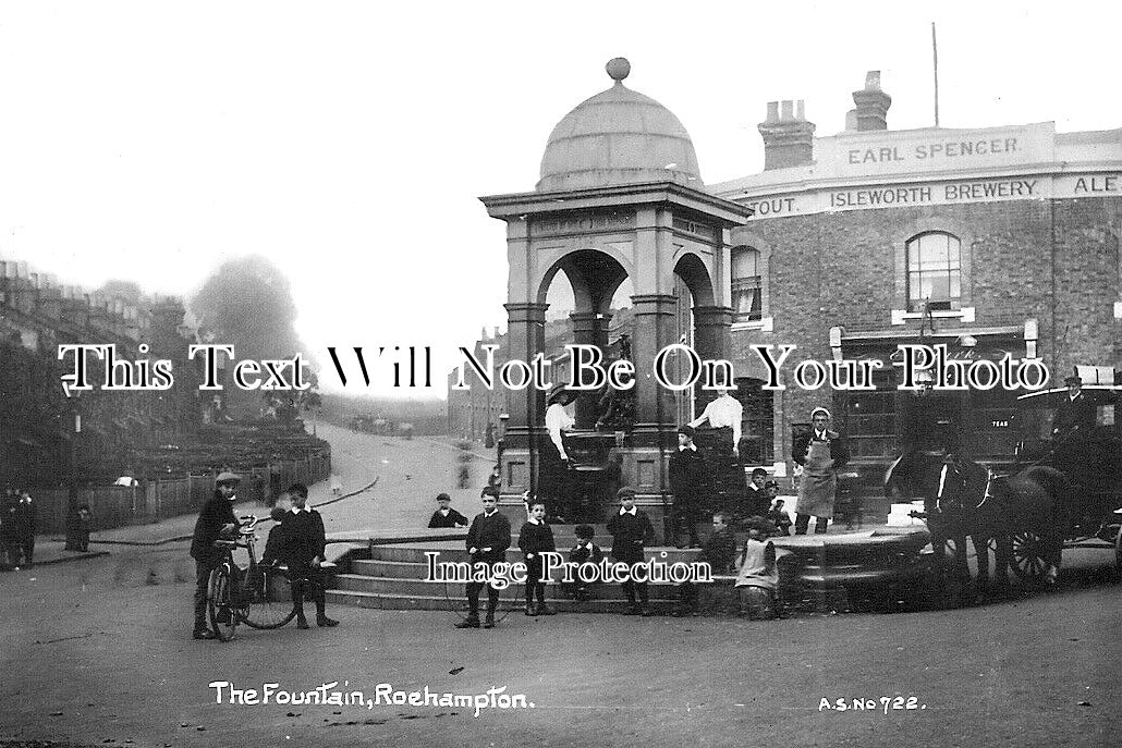 LO 5370 - The Fountain, Roehampton, London