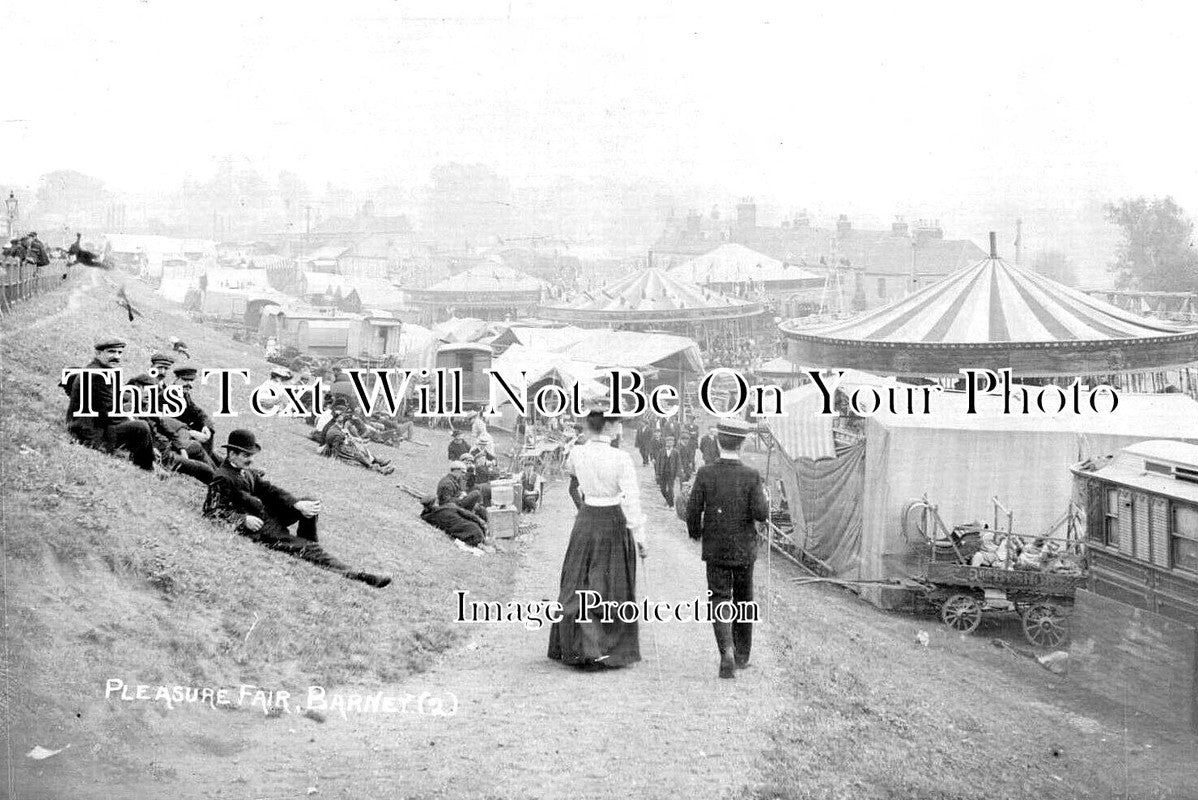 LO 5493 - Pleasure Fair, Barnet, London