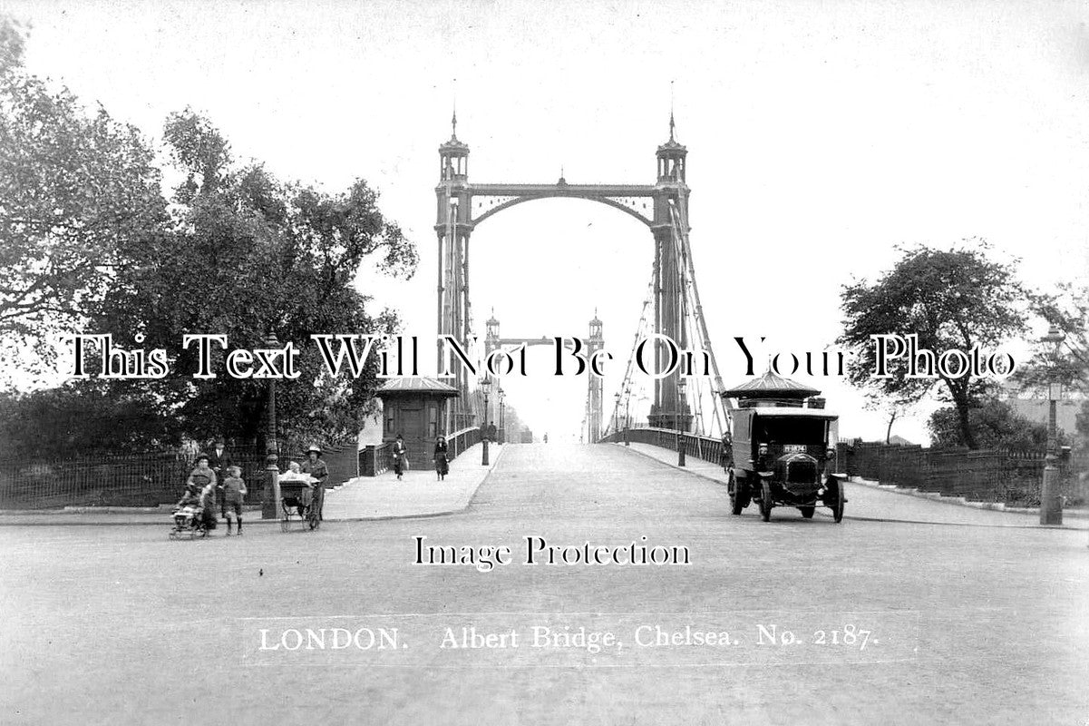 LO 5602 - Albert Bridge, Chelsea, London