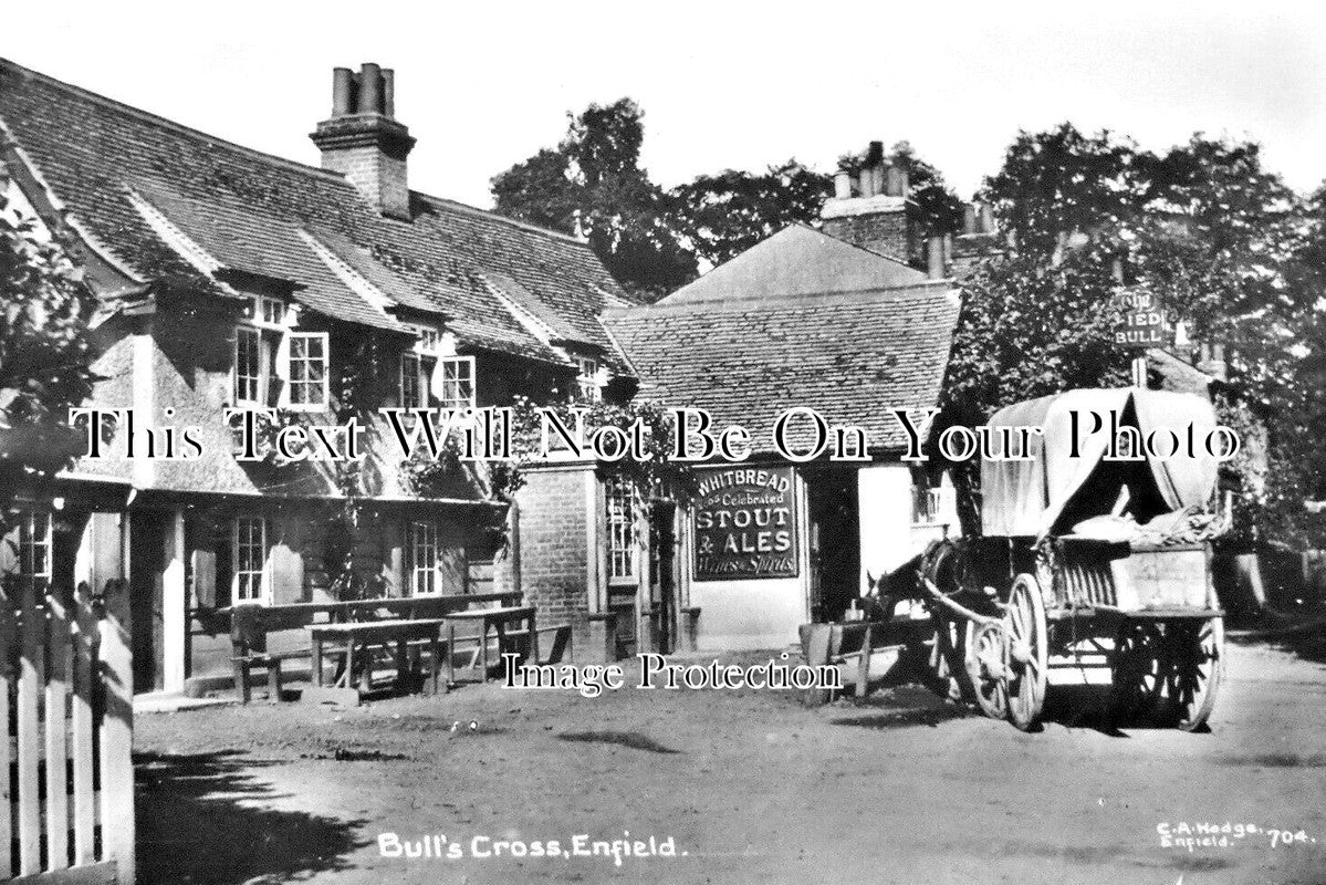 LO 5662 - Bulls Cross Pub, Enfield, London