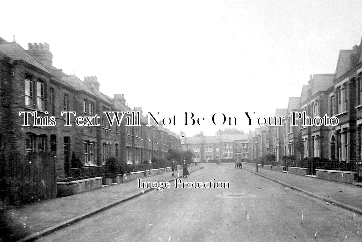 LO 5708 - Cecil Road, Wimbledon, London c1910