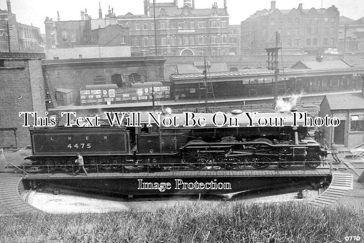 LO 5743 - York Road Turntable, Kings Cross Railway Station, London