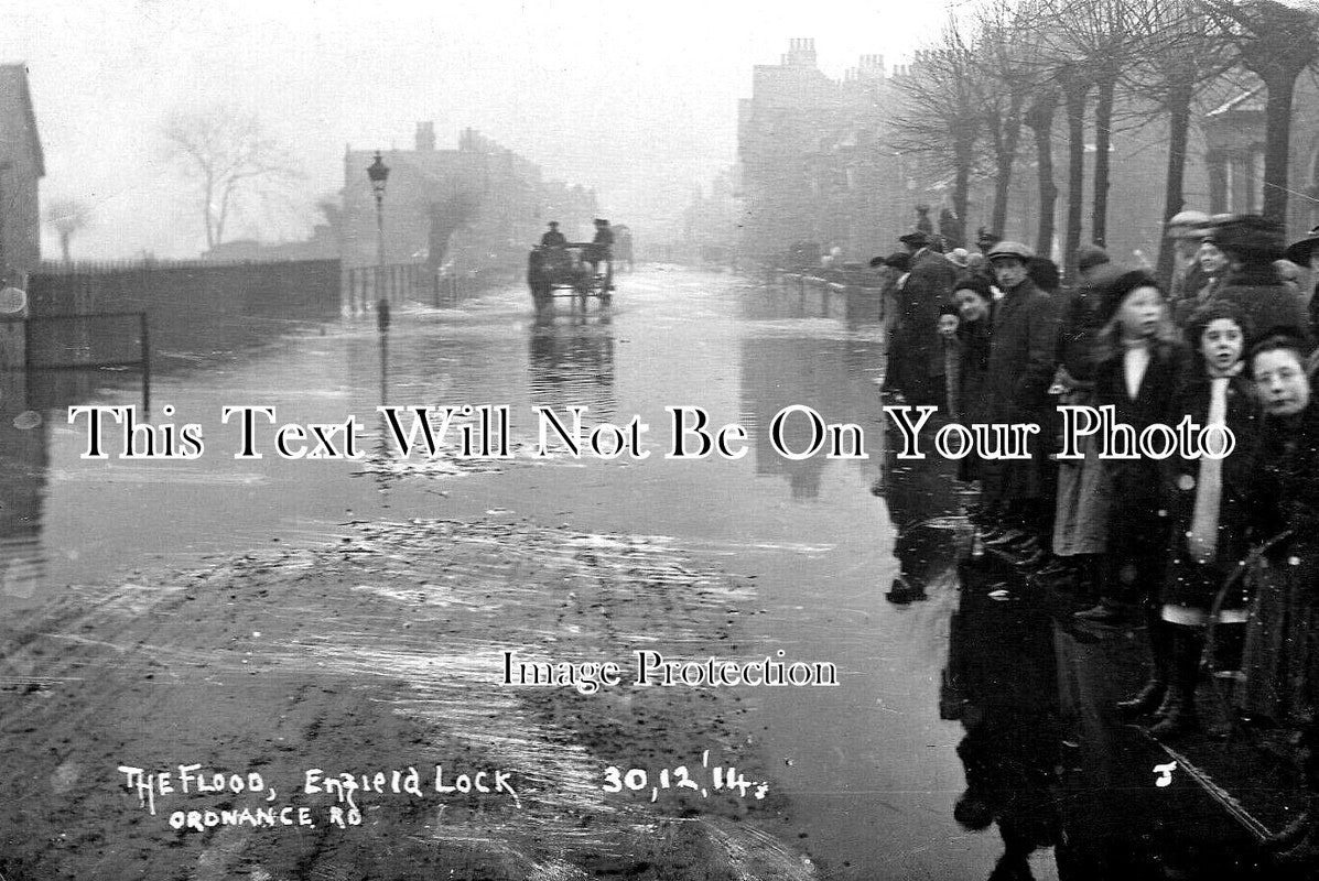 LO 5753 - The Flood, Ordnance Road, Enfield Lock, London c1914