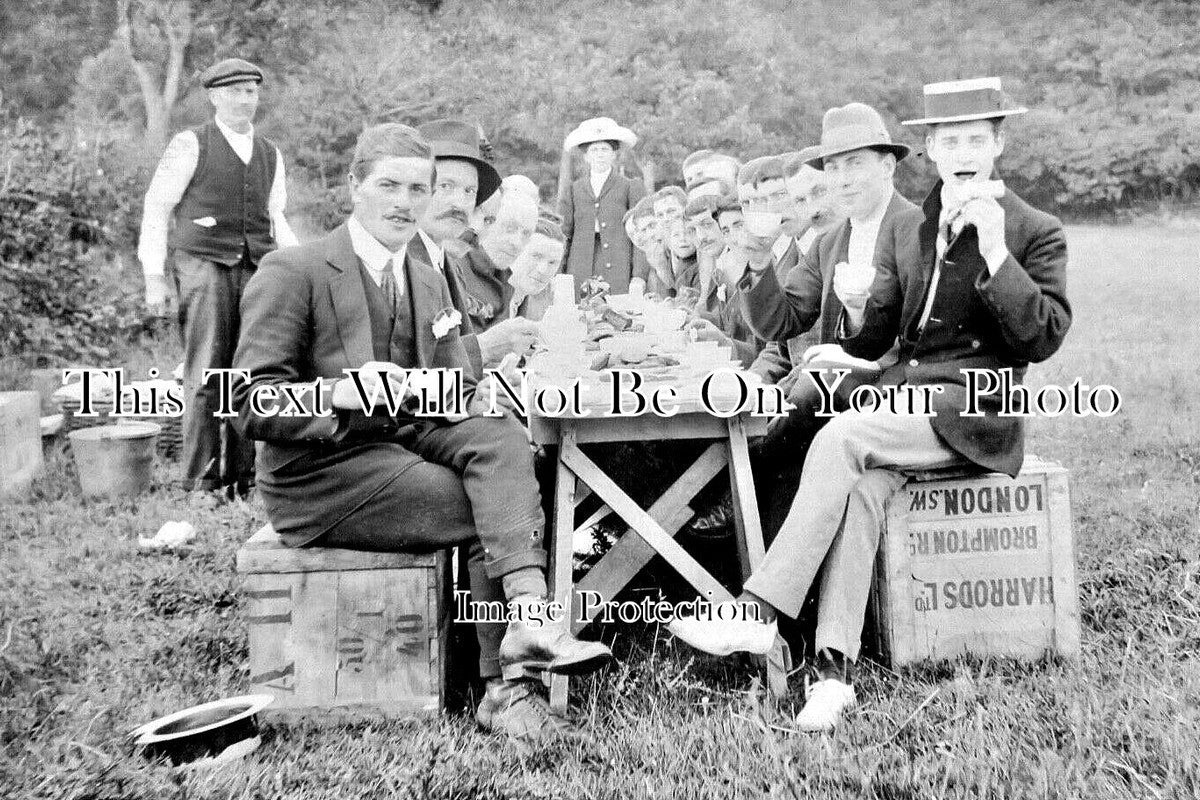 LO 5797 - Harrods Staff Picnic Outing, London c1913