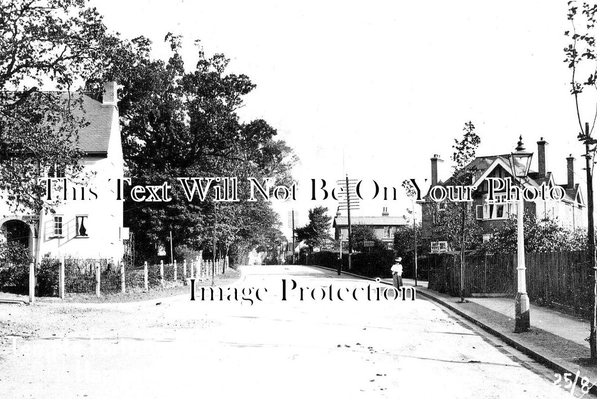 LO 6144 - Temple Fortune Lane, Hampstead Garden Suburb, London