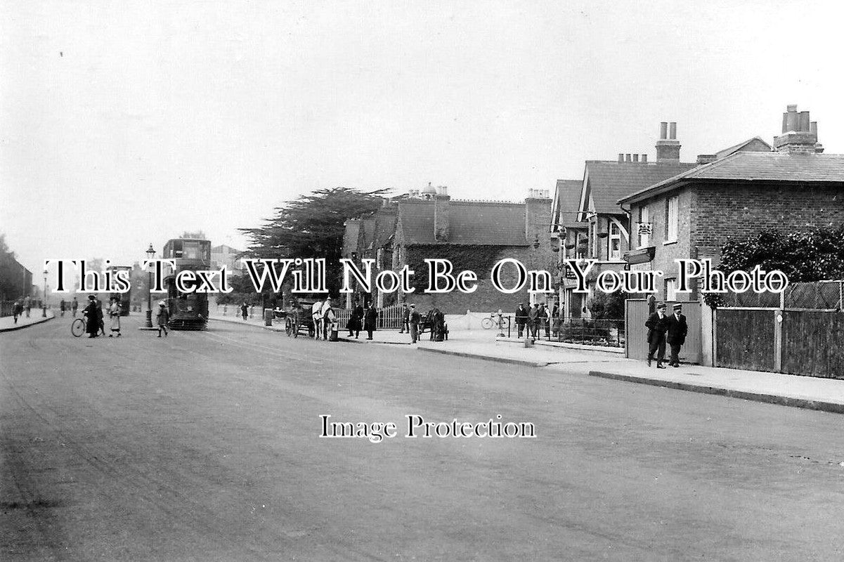 LO 875 - Catford, Southend, London