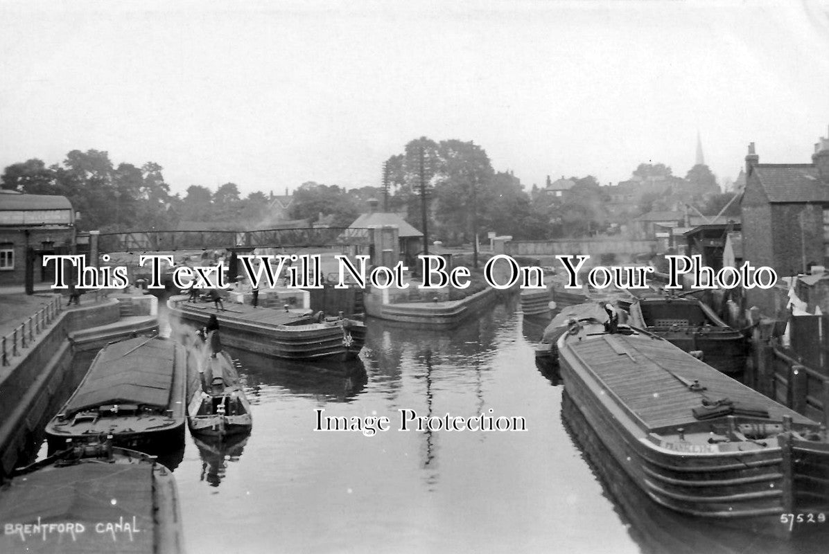 LO 888 - Brentford Canal, Middlesex, London