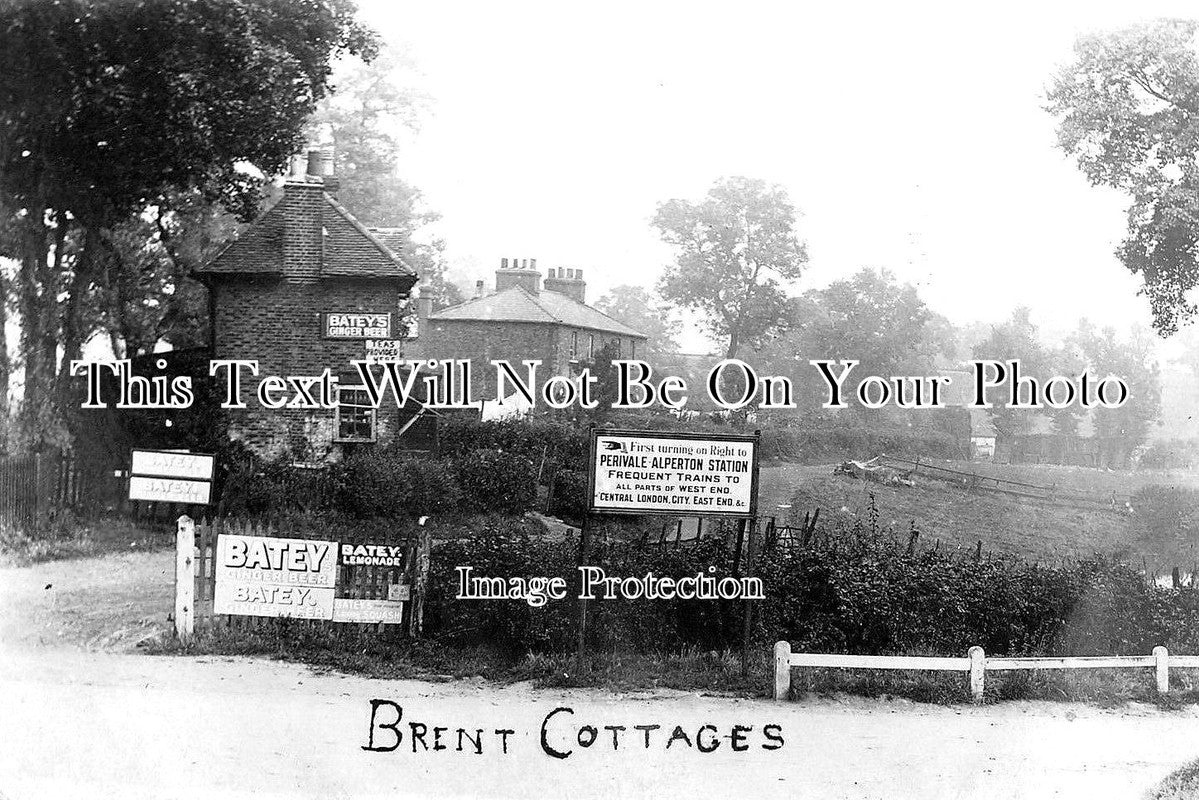 MI 829 - Brent Cottages, Perivale, Middlesex c1905