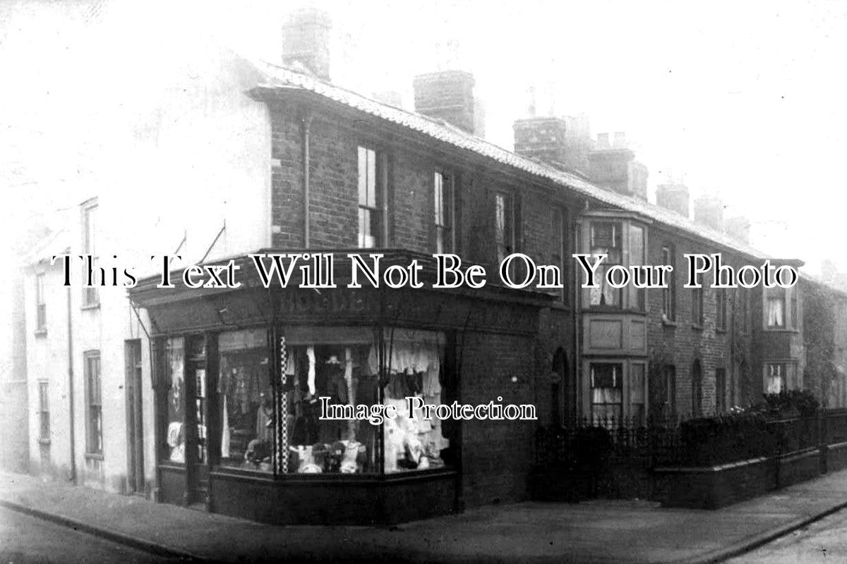 NF 1170 - Drapery Shop, Victoria Road, Great Yarmouth, Norfolk c1916
