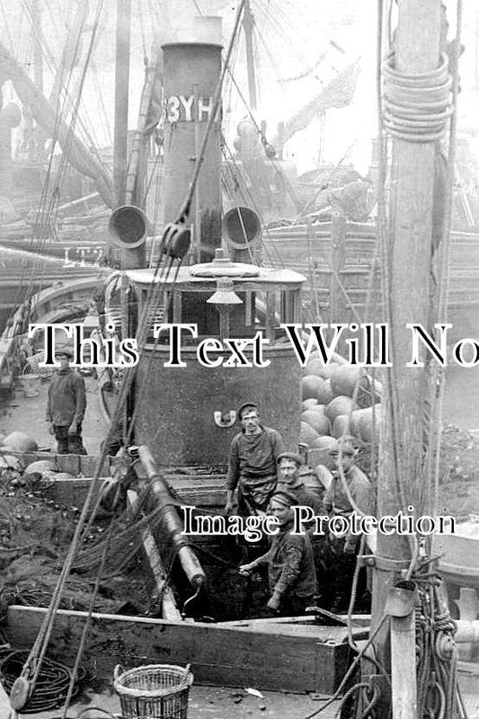 NF 1561 - Great Yarmouth Fishing Trawler, Norfolk c1912