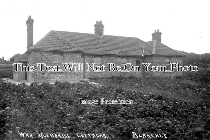 NF 1589 - Blakeney War Memorial Cottages, Norfolk