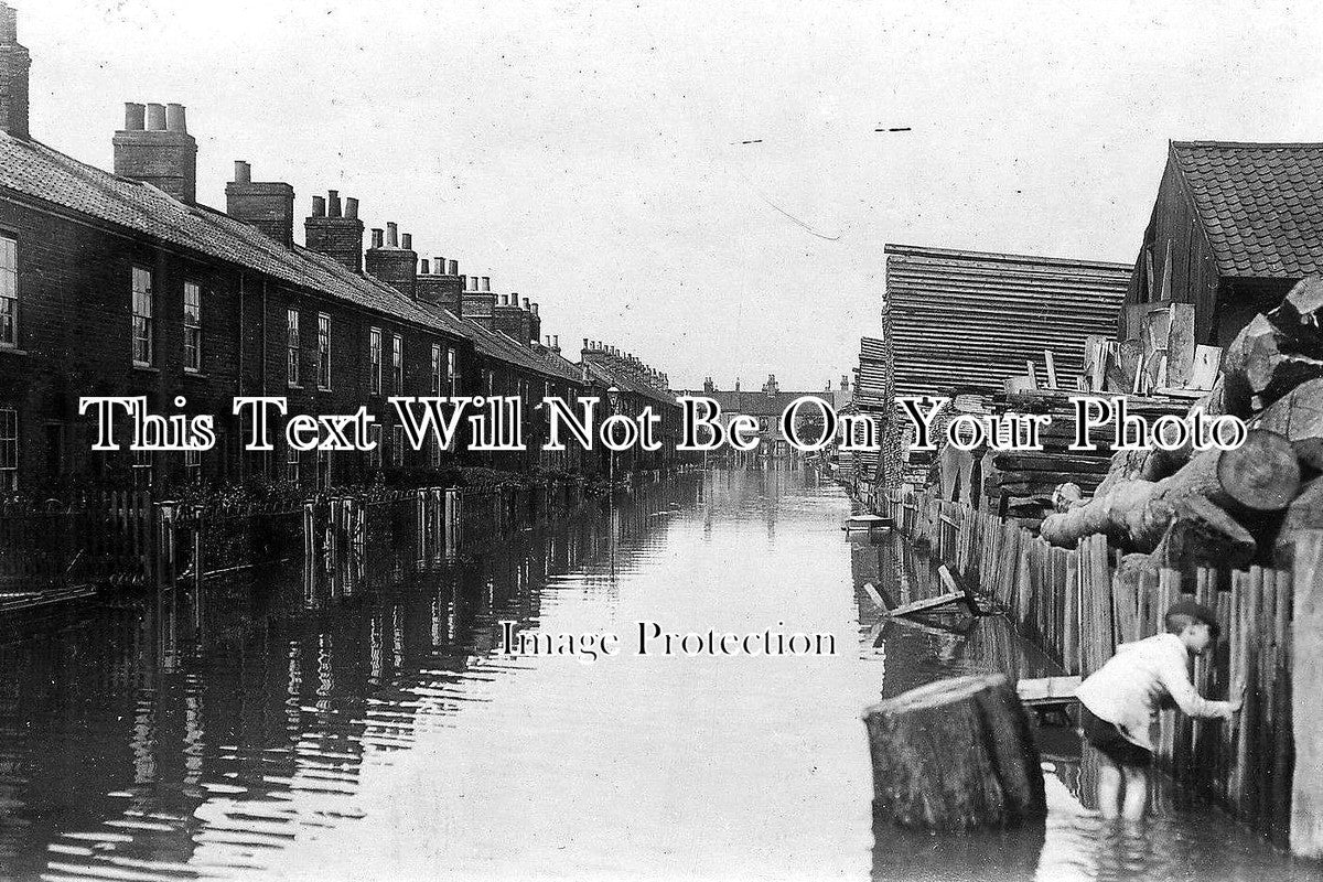 NF 16 Lothian Street, Norwich Flood, Norfolk 1912
