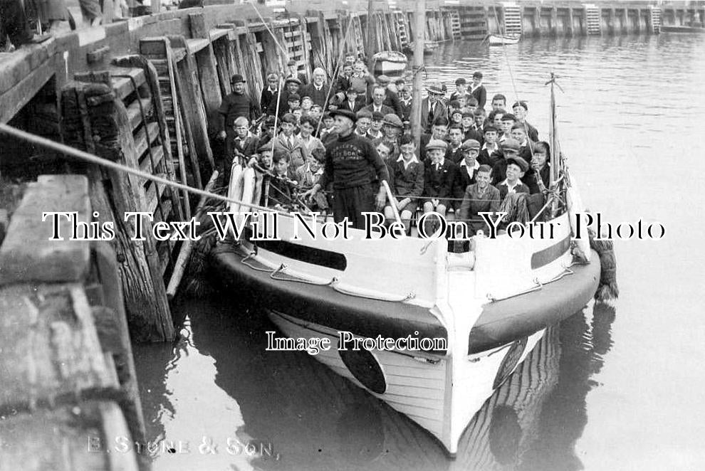 NF 1895 - Gorleston On Sea Lifeboat Trip, Norfolk c1925