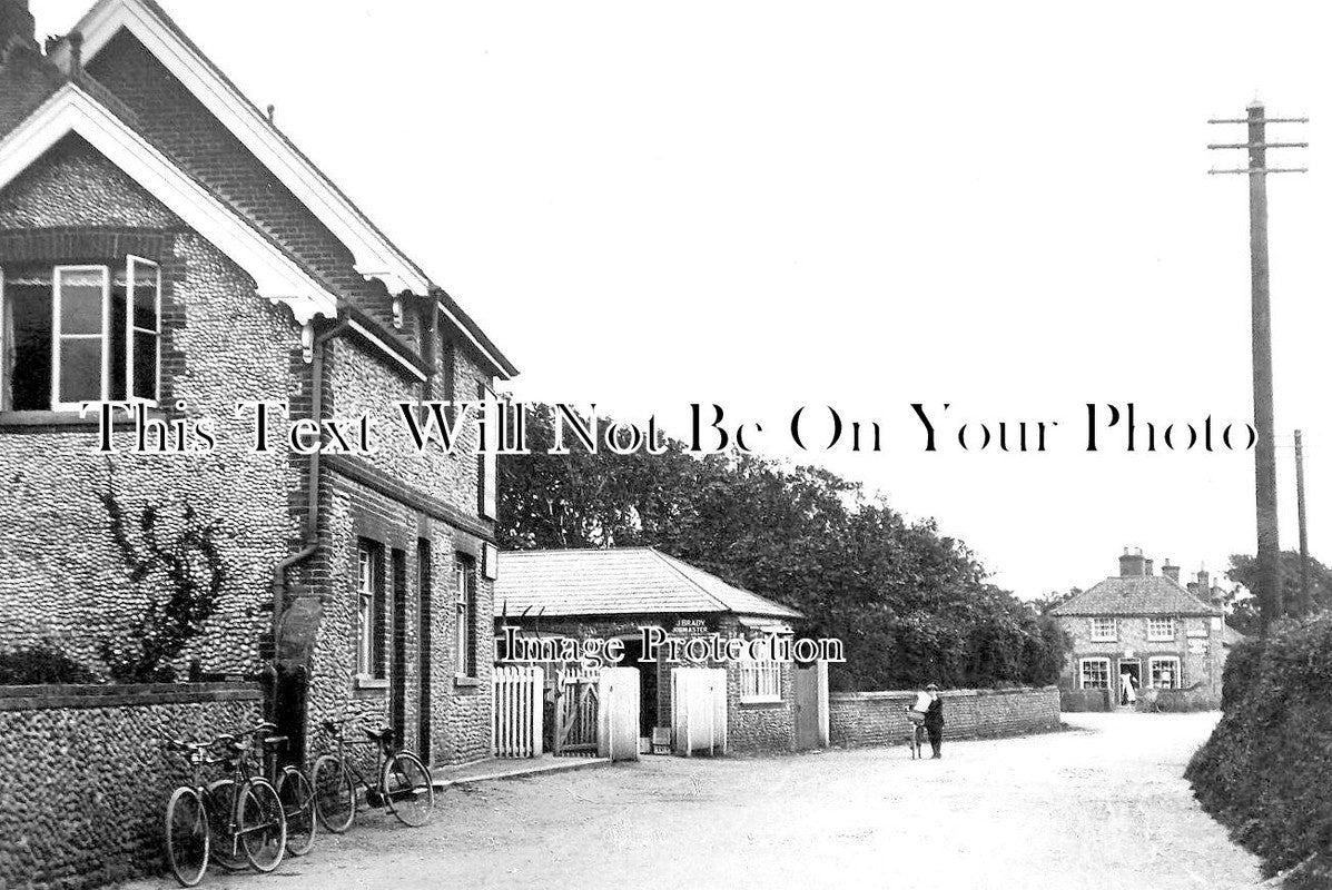 NF 2029 - Beach Road, Bacton On Sea, Norfolk c1913