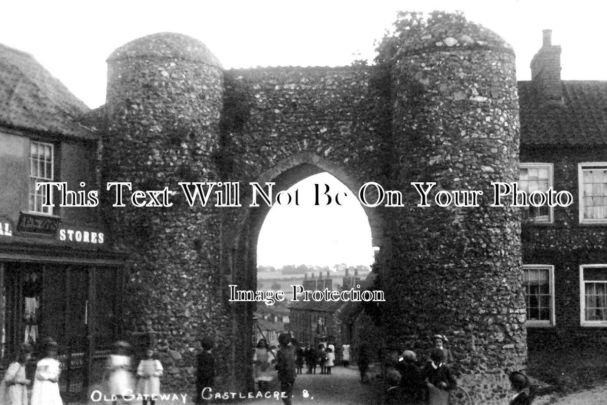 NF 2051 - The Old Gateway, Castle Acre, Norfolk c1914