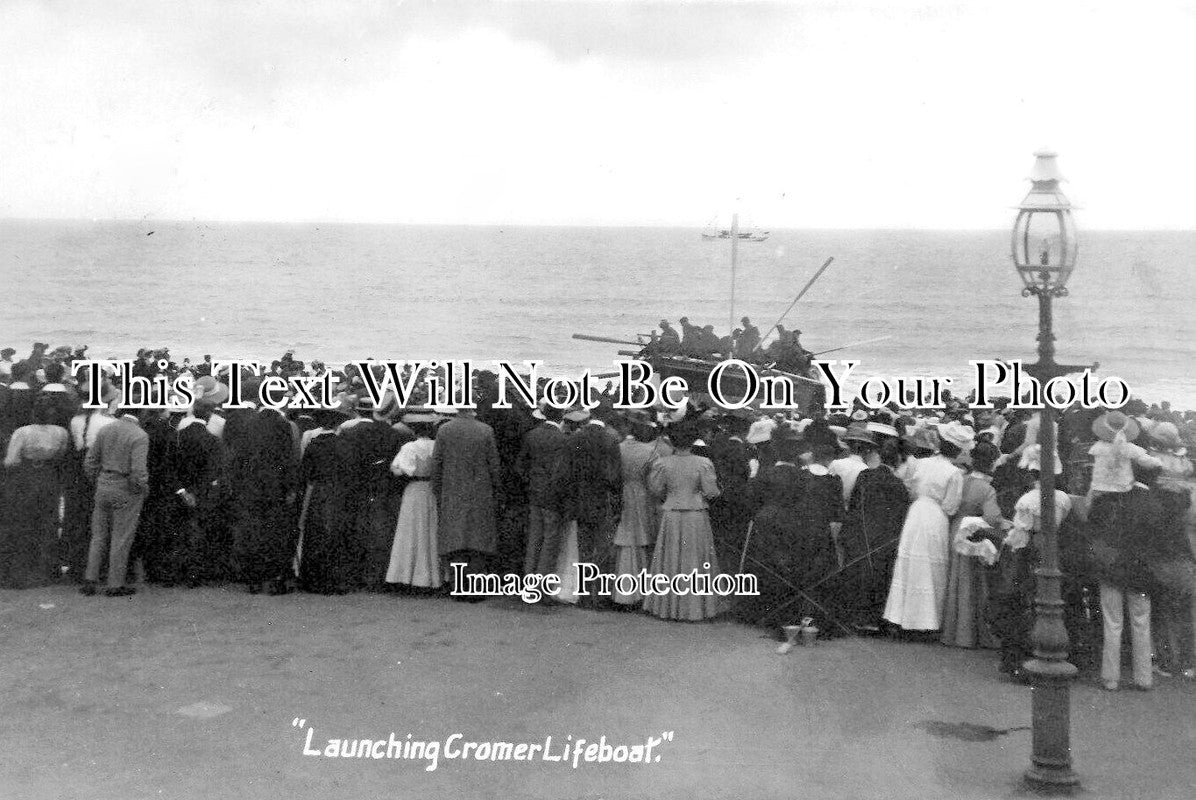 NF 2073 - Launching Cromer Lifeboat, Norfolk 1908