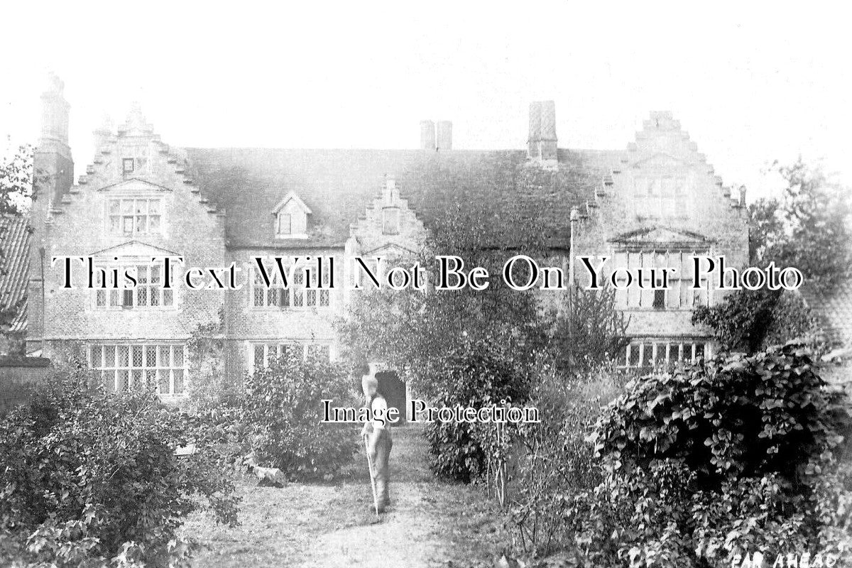 NF 2337 - Kirstead Hall, Norfolk