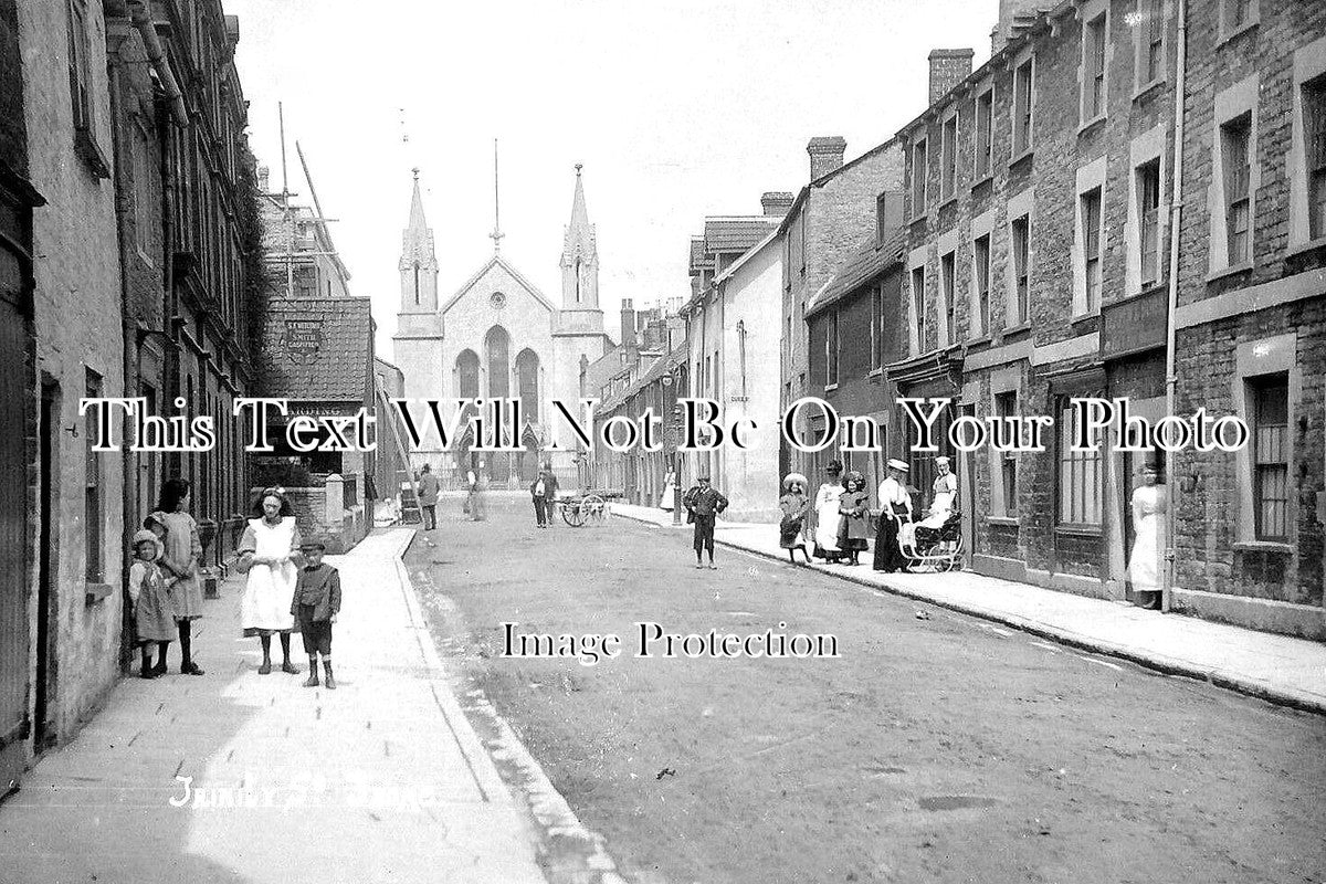 NF 2475 - Trinity Street, Frome, Somerset