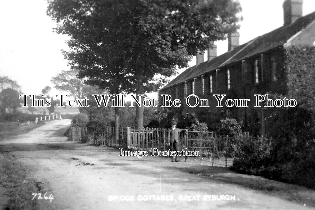 NF 2604 - Bridge Cottages, Great Ryburgh, Norfolk