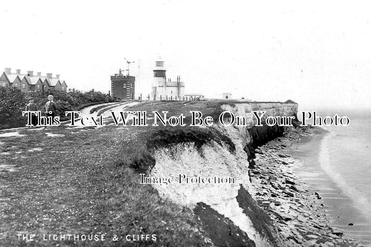 NF 2620 - The Lighthouse & Cliffs, Norfolk