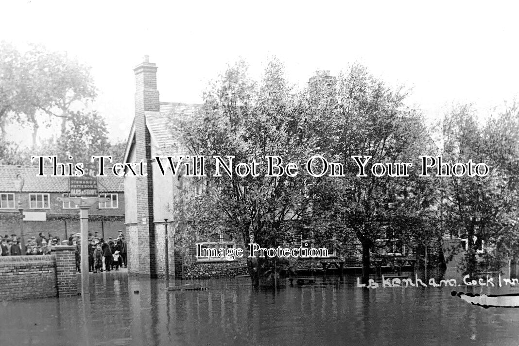 NF 2778 - The Cock Inn Pub, Old Lakenham Floods, Norfolk 1912