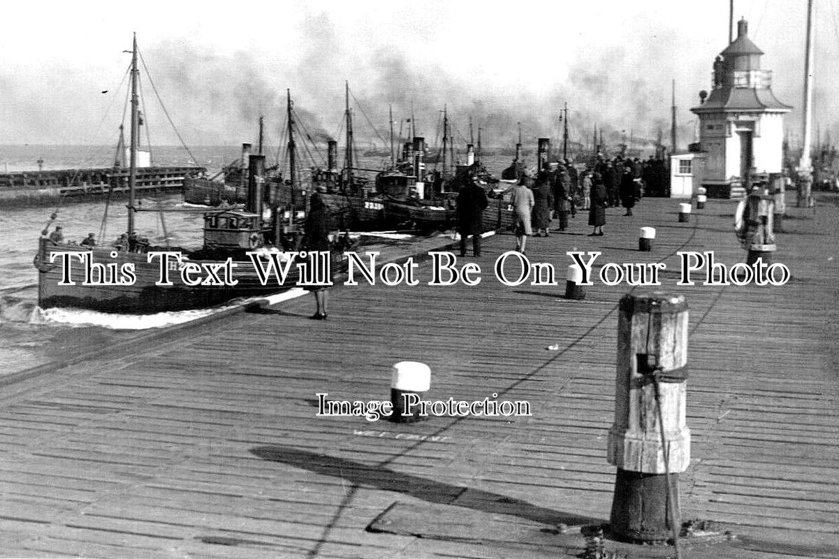 NF 3066 - Gorleston On Sea Fishing Boats, Norfolk