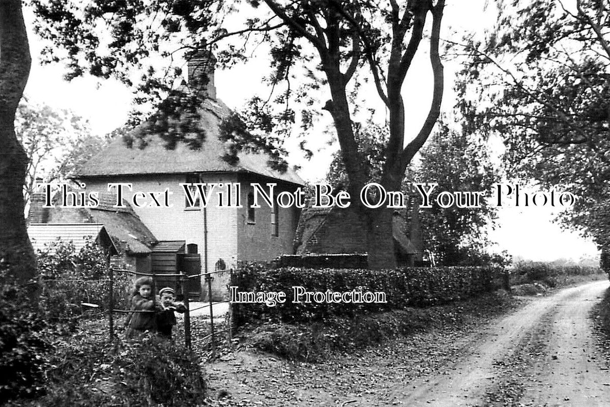 NF 3089 - Horsey Cottage, Norfolk c1914