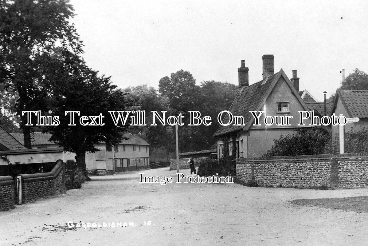 NF 32 - The Fox Inn, Garboldisham, Norfolk c1910 – JB Archive