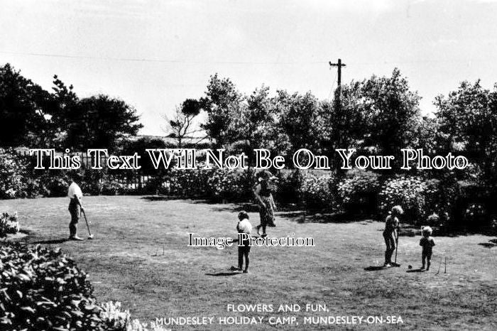NF 322 - Flowers & Fun, Mundesley Holiday Camp, Mundesley On Sea, Norfolk