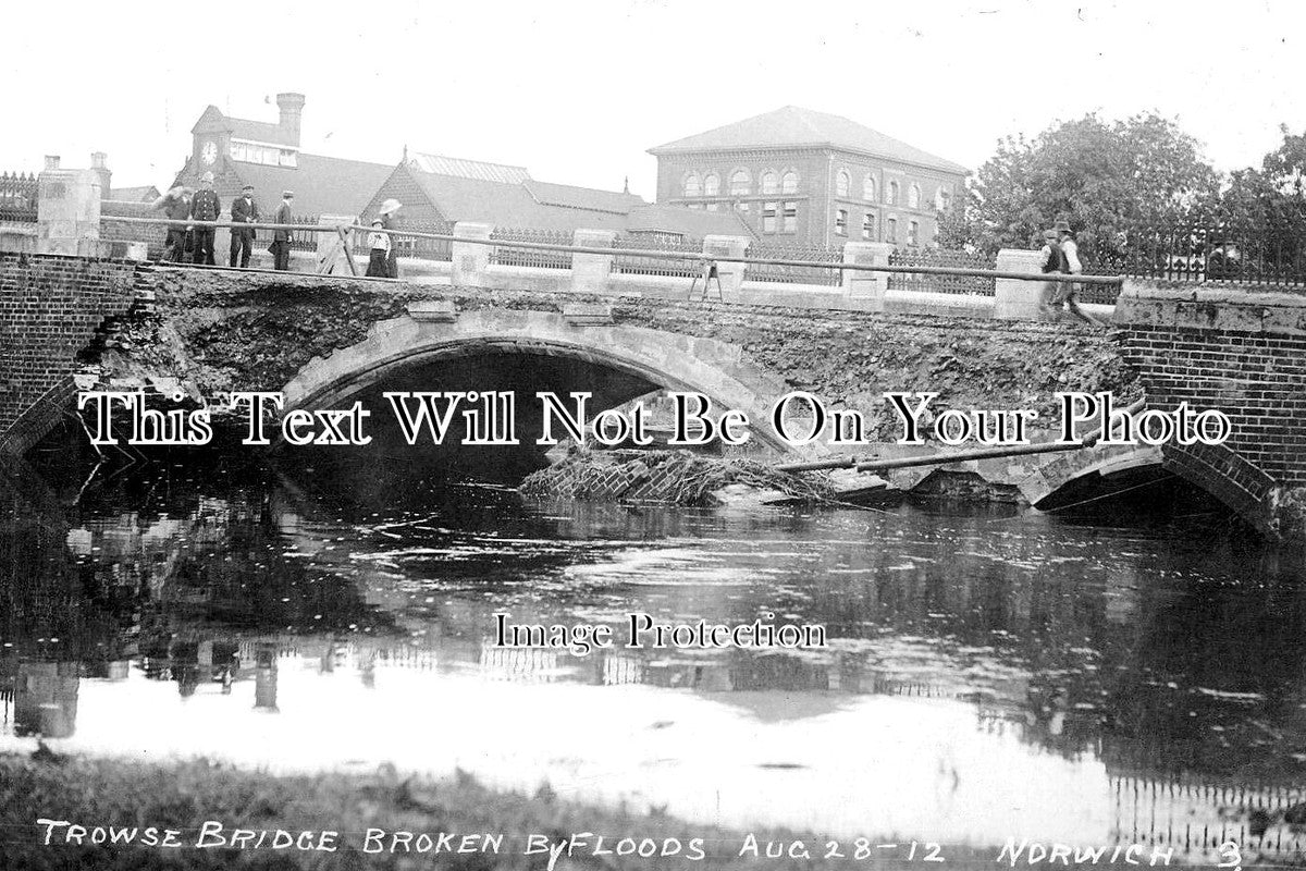 NF 3247 - Trowse Bridge Flood Damage, Norwich, Norfolk 1912