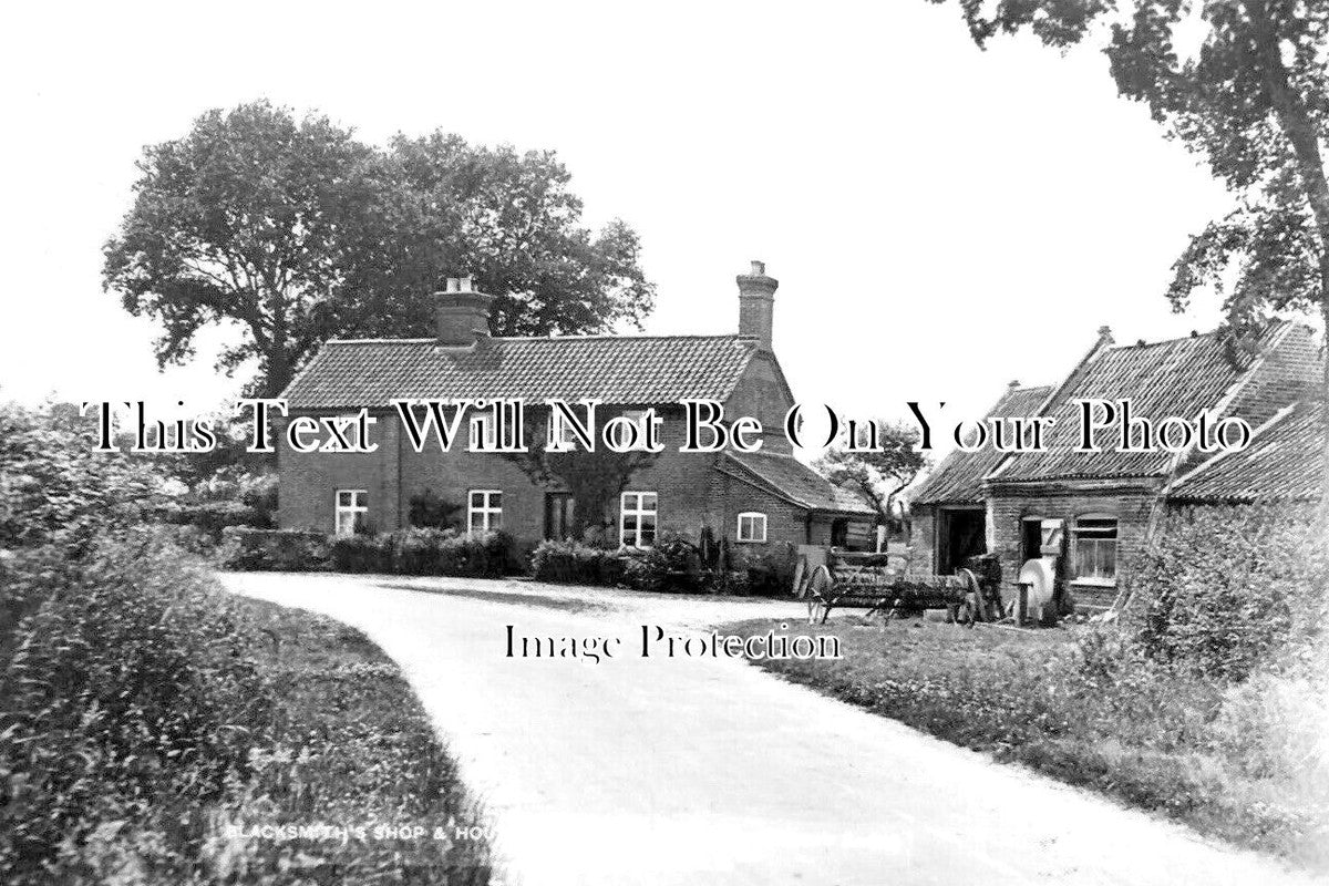 NF 3644 - Blacksmiths Shop, Hoveringham Smithy, Norfolk c1917