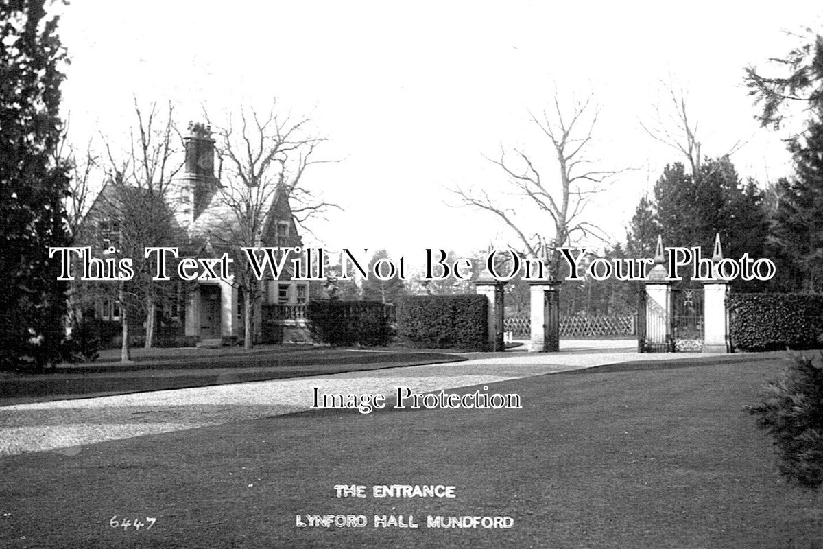 NF 3726 - The Entrance, Lynford Hall, Mundford, Norfolk c1916
