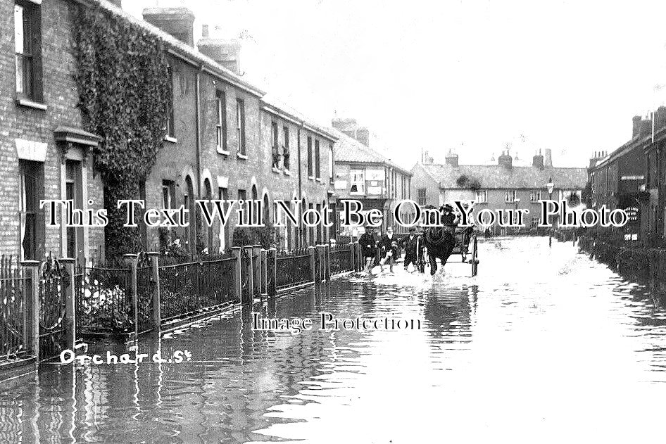 NF 3909 - Orchard Street Flood, Norwich, Norfolk