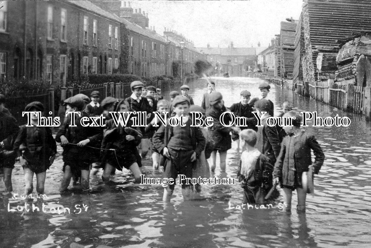 NF 403 - Lothian Street, Norwich Floods, Norfolk 1912
