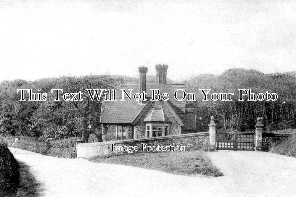 NF 4327 - The Lodge, Cromer Hall, Norfolk