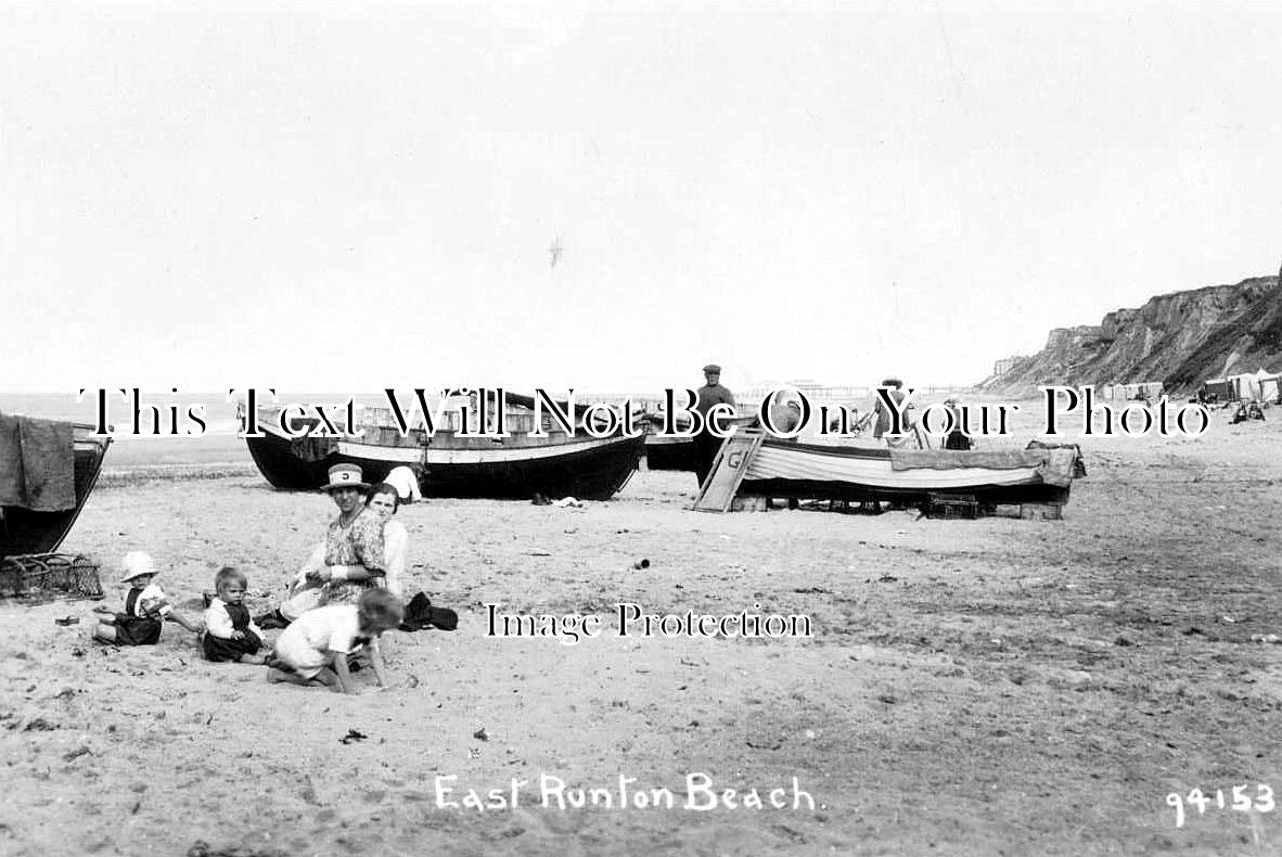 NF 925 - East Runton Beach, Norfolk c1918