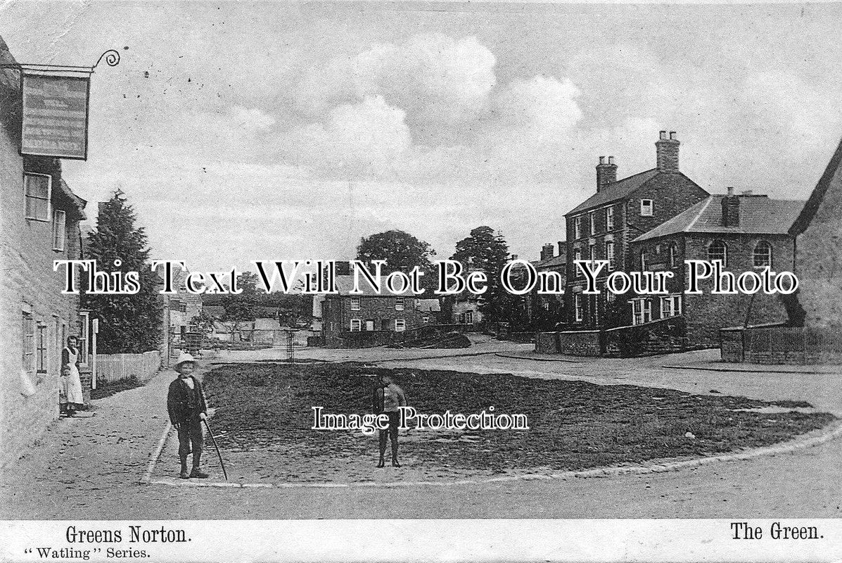 NH 142 - Greens Norton Cottage & Green, Towcester, Northamptonshire c1905