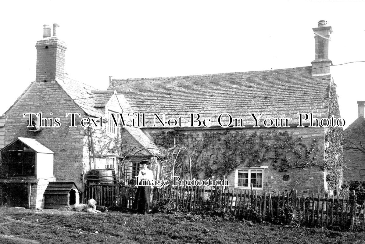 NH 1575 - Cottage At Upper Benefield, Northamptonshire
