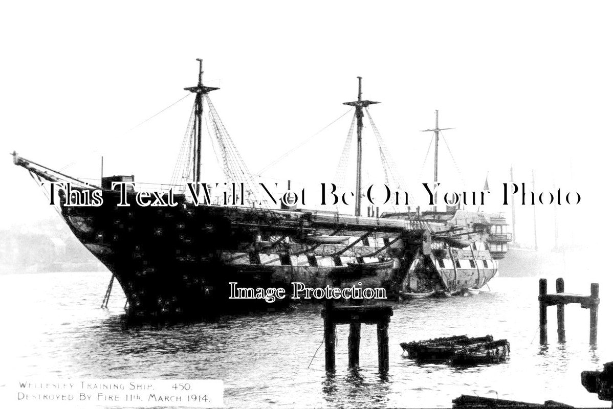 NO 1279 - North Shields Wellesley Training Ship Destroyed By Fire 1914