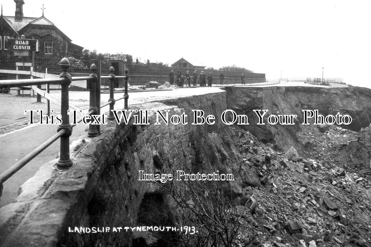 NO 2238 - Landslip At Tynemouth, North Shields, Newcastle Upon Tyne c1913